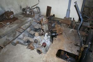 Ligne Maginot - MICHELSBERG - A22 - (Ouvrage d'artillerie) - Récupération d'un groupe du Michelsberg et d'un groupe du Mt des Welches installés dans l'usine électrique de la Feste Lorraine (Metz) dans les années 60.