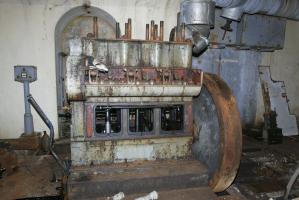 Ligne Maginot - MICHELSBERG - A22 - (Ouvrage d'artillerie) - Récupération d'un groupe du Michelsberg et d'un groupe du Mt des Welches installés dans l'usine électrique de la Feste Lorraine (Metz) dans les années 60.