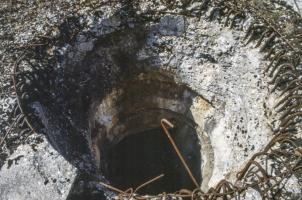 Ligne Maginot - RESERVOIR - C28 - (Casemate d'infanterie - Simple) - Le puits béant de la cloche GFM