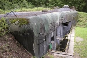 Ligne Maginot - BOUSSE - A24 - (Ouvrage d'infanterie) - Bloc entrée
Vue latérale