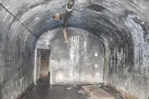 Ligne Maginot - CAVE A CANON - (Ouvrage d'infanterie) - Chambre de  troupe 1
2016