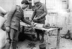 Ligne Maginot - REDOUTE RUINEE - (Ouvrage d'infanterie) - L'avant poste le 02 juillet 1940
Les italiens prennent possession de l'avant poste et de ses équipements.