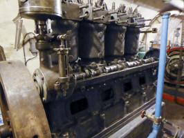 Ligne Maginot - BOUSSE - A24 - (Ouvrage d'infanterie) - La centrale électrique
Groupes électrogènes à moteur SMIM type 4 SR 18 de 85 CV