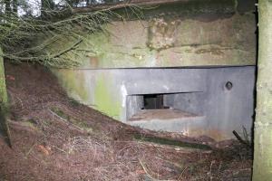 Ligne Maginot - DB7 - (Blockhaus pour canon) - Créneau mitrailleuse droite