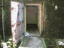 Ligne Maginot - GROS BOIS - X1 (QUARTIER LUDELANGE - I/128°RIF) - (Abri) - L'entrée gauche de l'abri