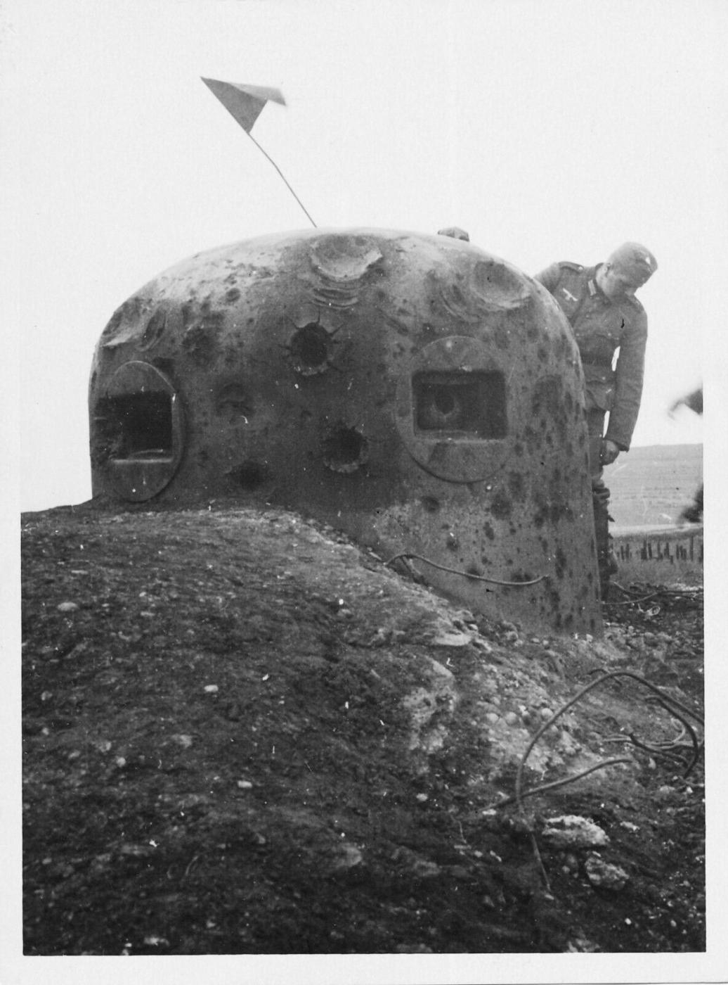 Ligne Maginot - LA FERTE - (Ouvrage d'infanterie) - Bloc 2
Cloche GFM n°8 - Inconnu