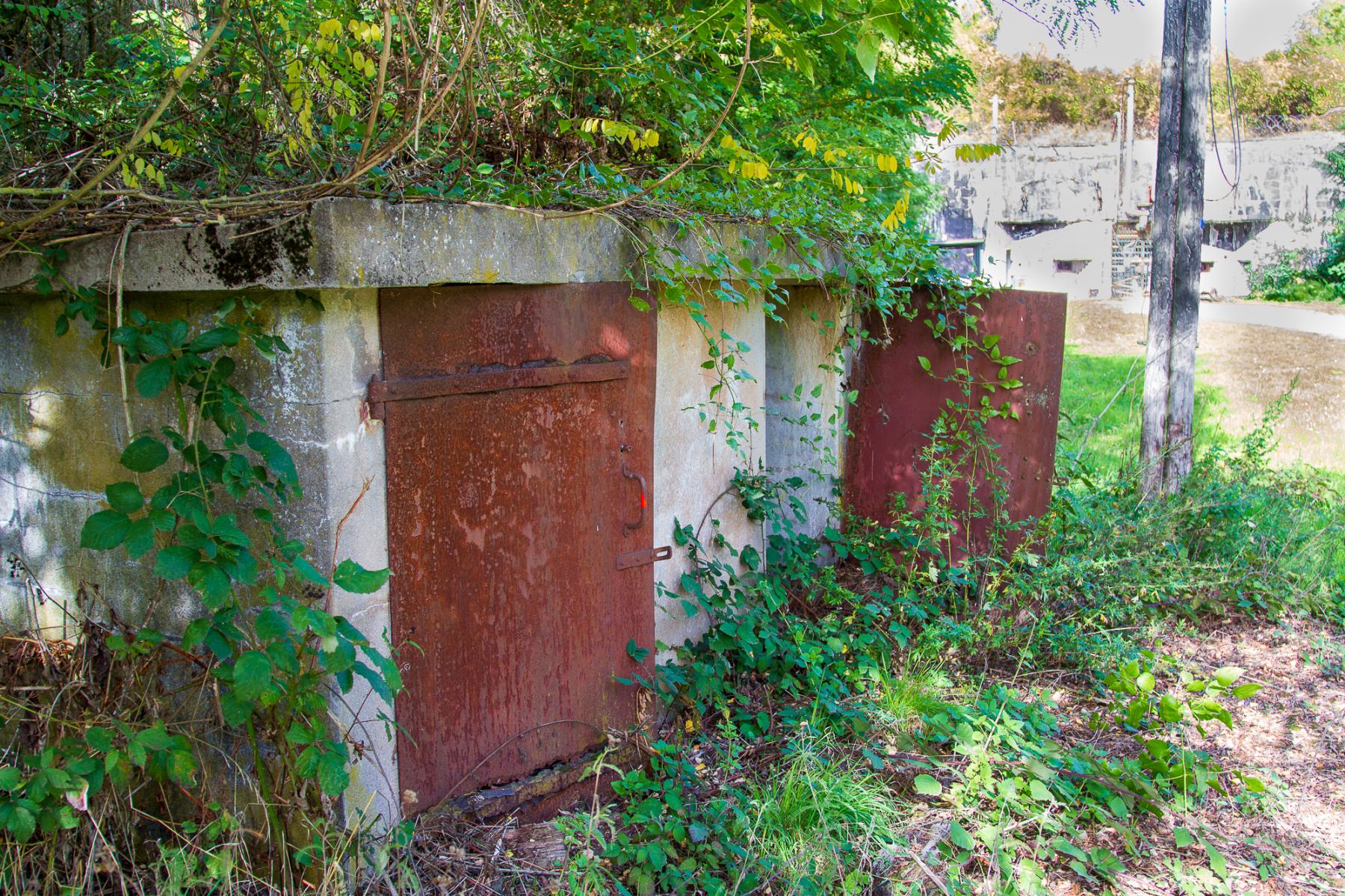Ligne Maginot - ANZELING - A25 - (Ouvrage d'artillerie) - Entrée des Munitions 
Niches à mines - Michel Teiten