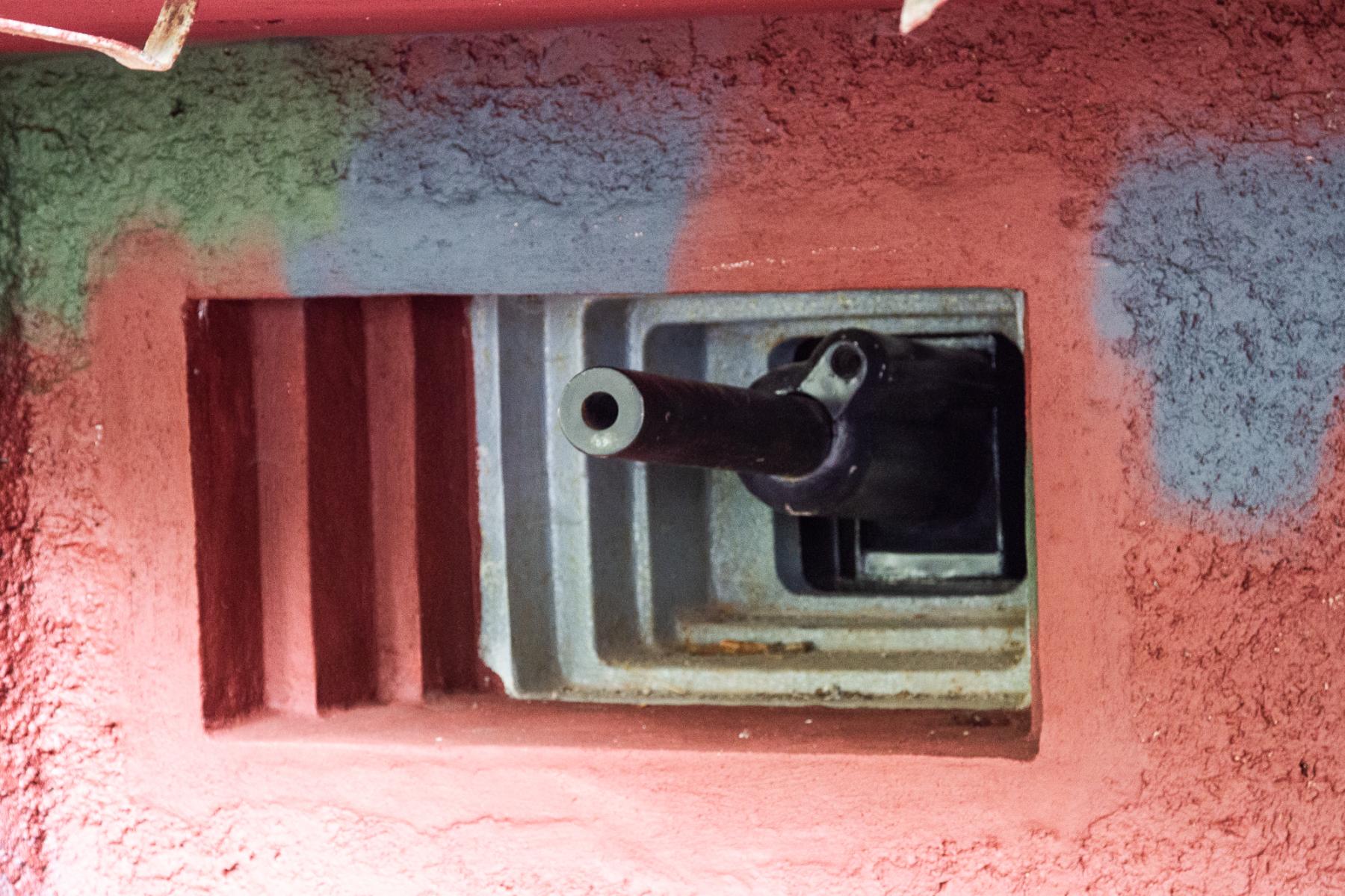 Ligne Maginot - HUBERBUSCH SUD - C59 - (Casemate d'infanterie - Simple) - Créneau AC37 - Michel Teiten