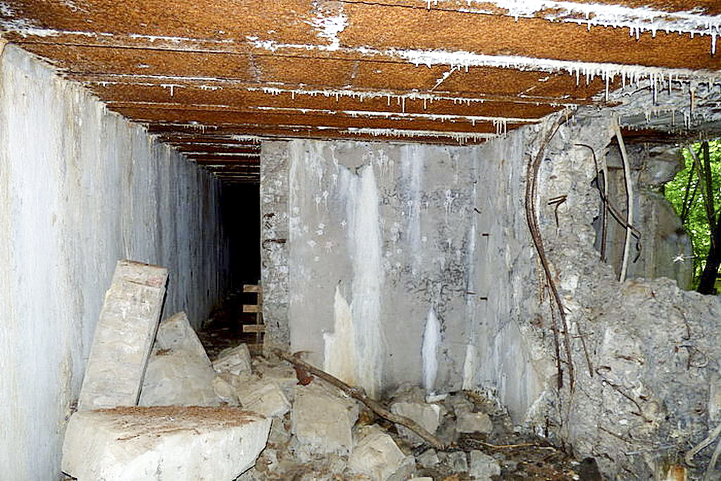 Ligne Maginot - HELFEDANGE - GUINGLANGE (SF FAULQUEMONT) - (PC de Secteur) - PC du temps de guerre        
