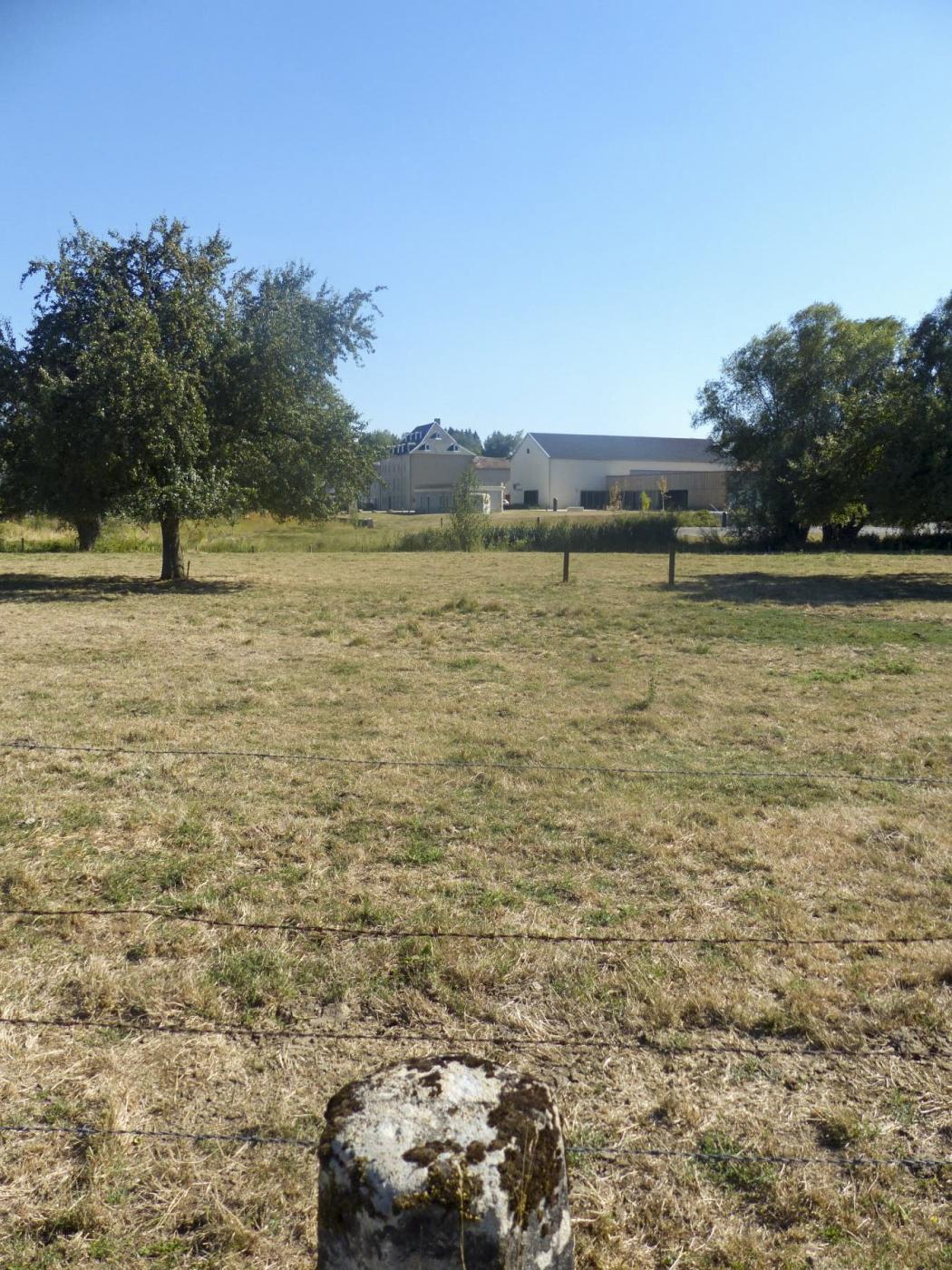 Ligne Maginot - ROUSSY LE VILLAGE (Poste avancé GRM) - (Poste GRM - Maison Forte) - Borne de délimitation de la zone de servitude militaire  - David Harmand