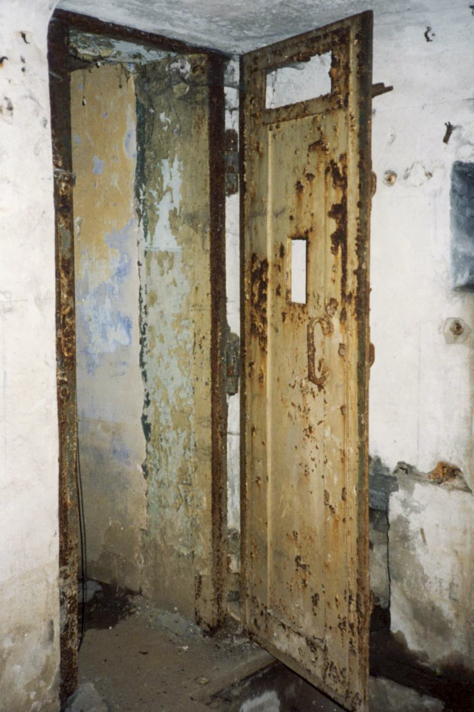 Ligne Maginot - ROUSSY LE VILLAGE (Poste avancé GRM) - (Poste GRM - Maison Forte) - Porte blindée du blockhaus FM - Jean-Louis Nospeld