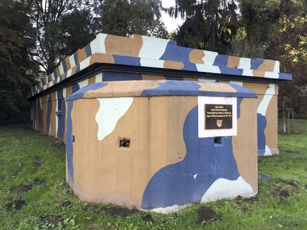 Ligne Maginot - MOULIN NEUF - (Poste GRM - Maison Forte) - Noter la plaque commémorative.
