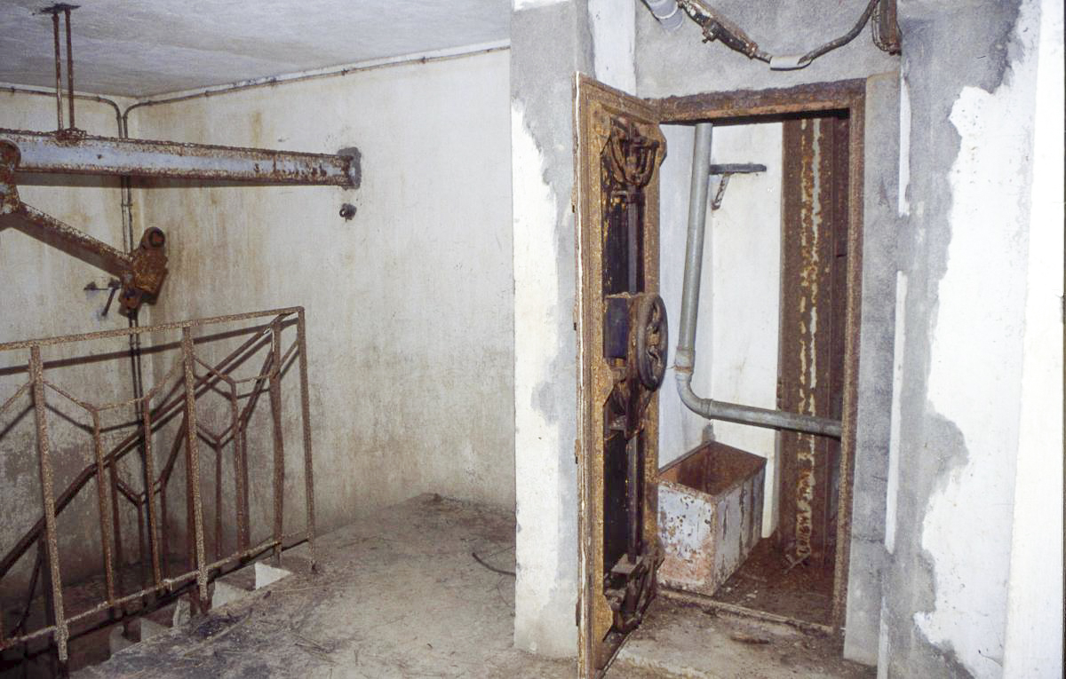 Ligne Maginot - CHENES BRULES - X23 - (Abri) - Coffre Sud