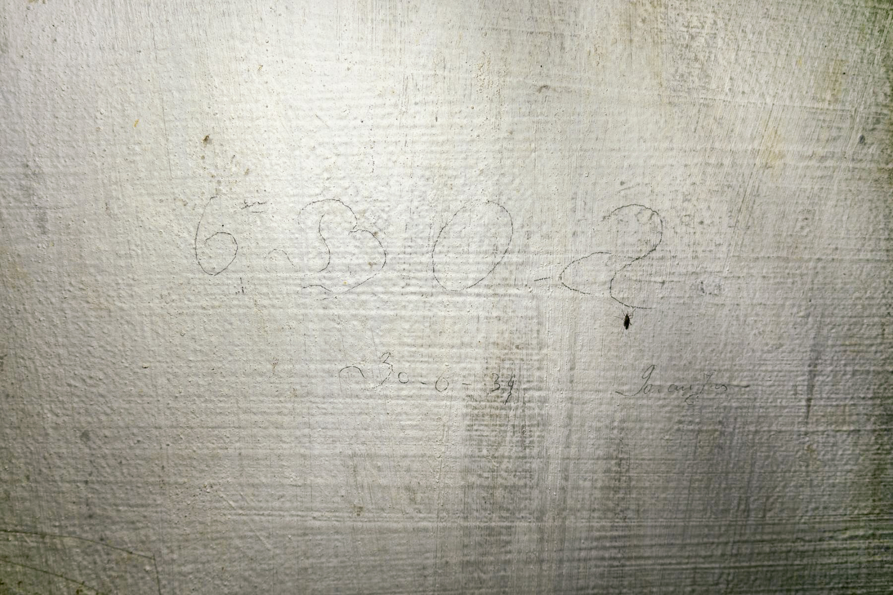 Ligne Maginot - CHENES BRULES - X23 - (Abri) - Coffre sur
Graffiti à l'étage supérieur
6e BOA 30-6-39 '90 au jus'
Le 6e Bataillon d'Ouvriers d'Artillerie était une unité de temps de paix de la RFM. - Michel Teiten