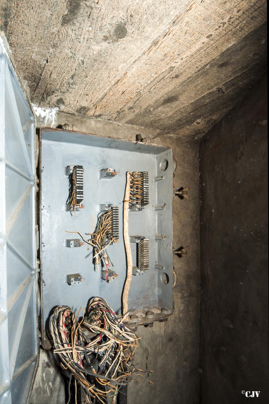 Ligne Maginot - BOIS D'OTTONVILLE - BCA1 - (Casemate d'artillerie) - Le répartiteur téléphonique