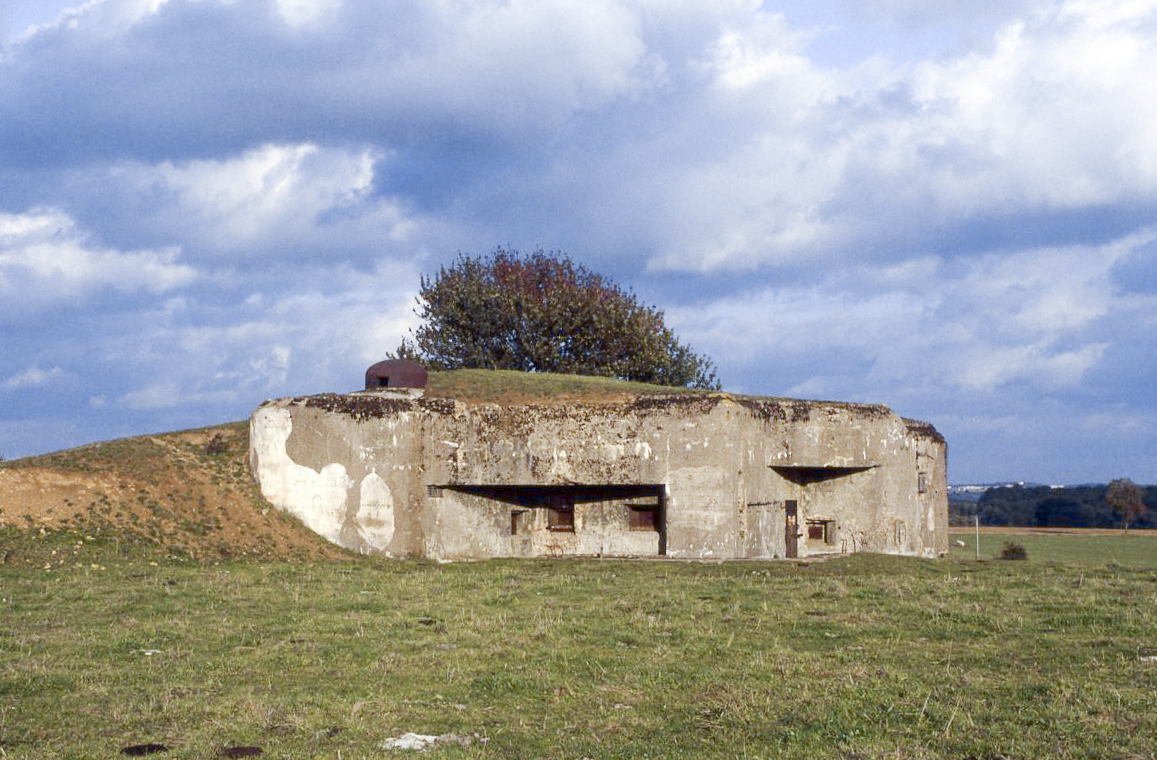 Ligne Maginot - CHENIERES EST - C12 - (Casemate d'infanterie - Simple) - 