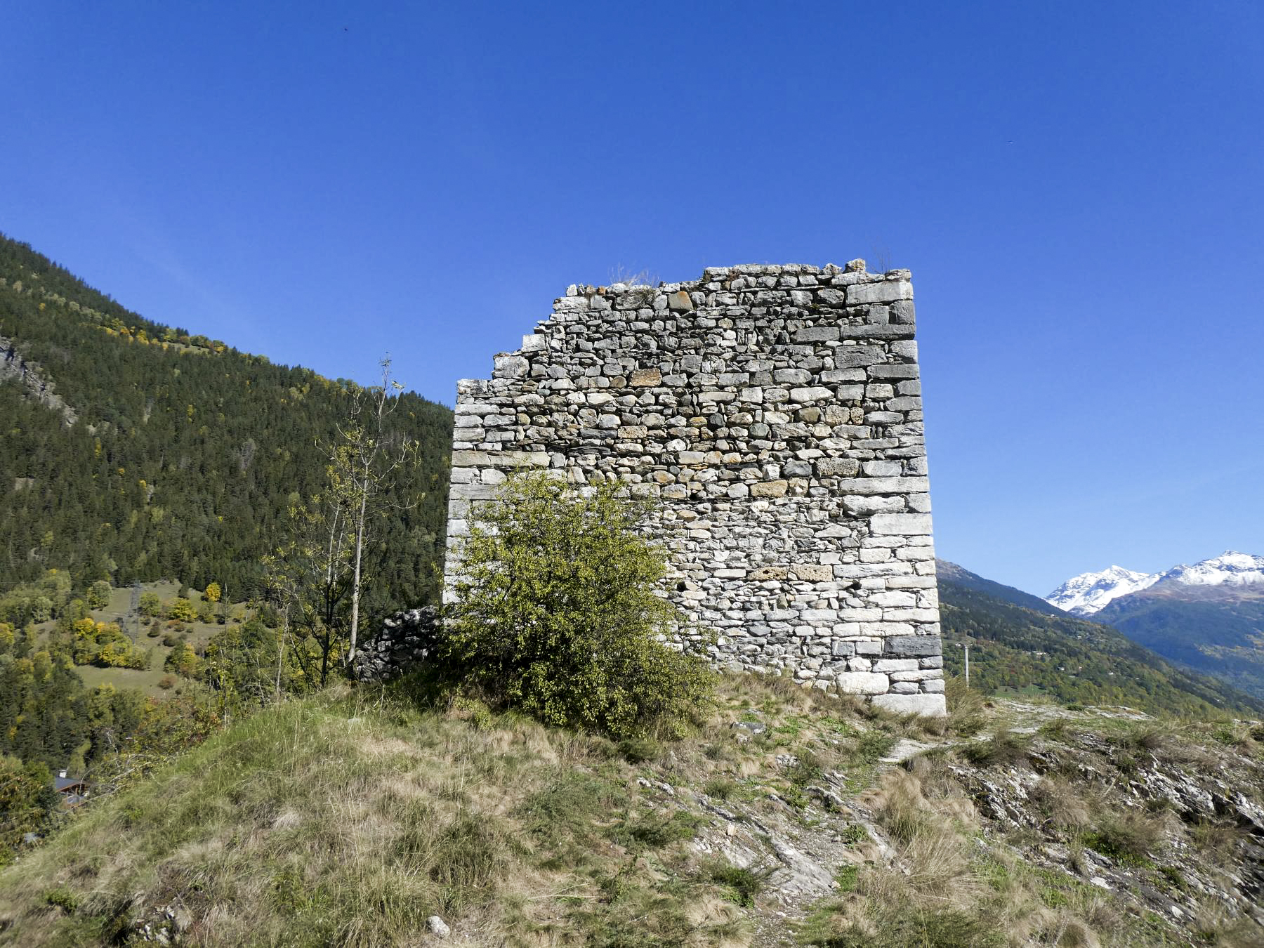 Ligne Maginot - TOUR DU CHATELARD - (Blockhaus pour arme infanterie) - Coté de la cuve - ELLENA Daniel - CUNY Philippe