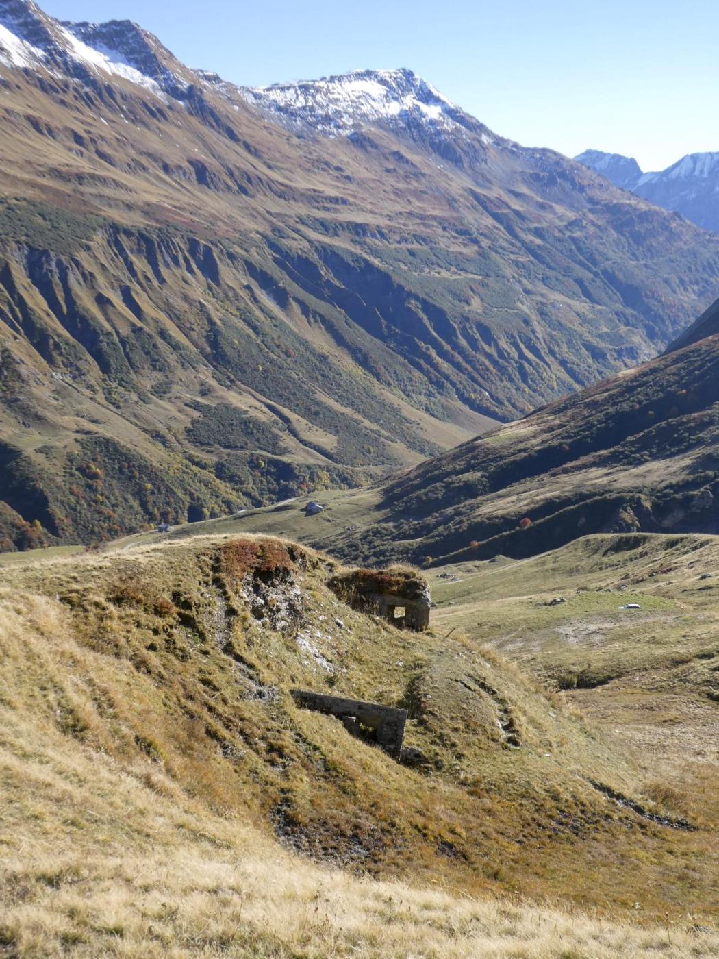 Ligne Maginot - BELLEGARDE - (Blockhaus de type indéterminé) - L'avant poste de Seloges est situé au fond de la vallée. - ELLENA Daniel - CUNY Philippe