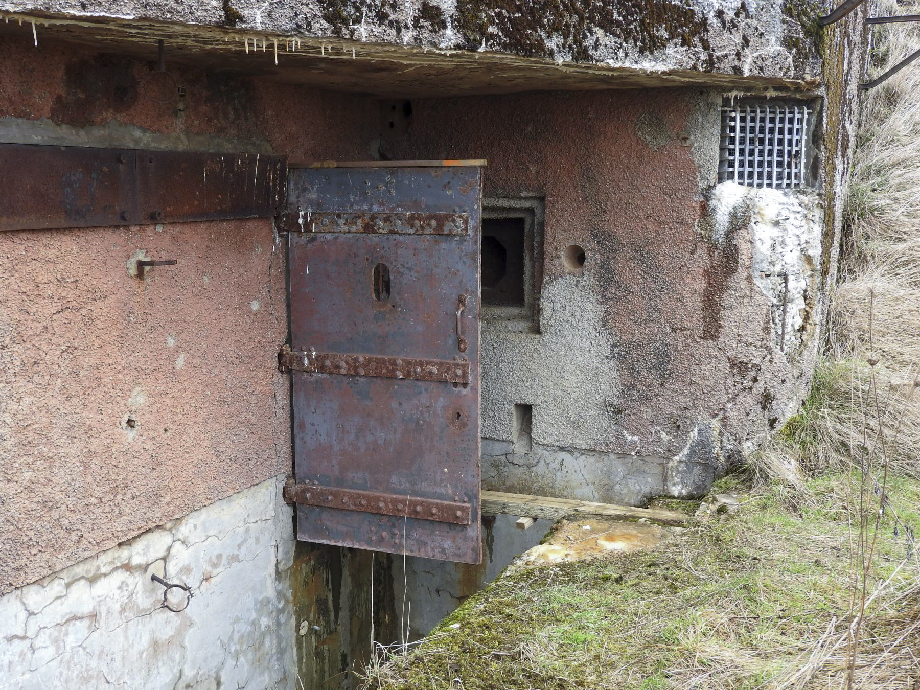 Ligne Maginot - BURE - C33 - (Casemate d'infanterie - Simple) - L'entrée de la casemate. - STENGER Mathieu