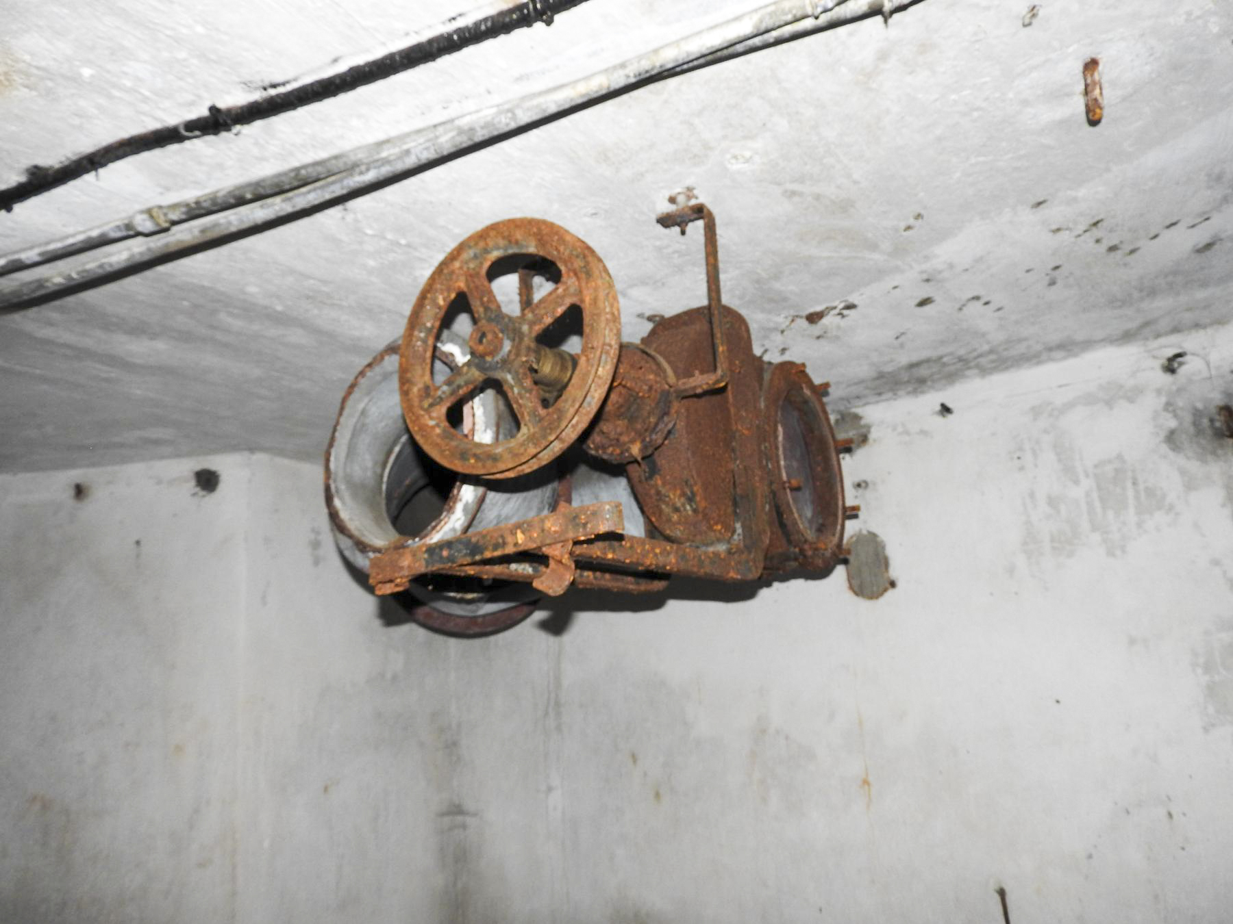 Ligne Maginot - BURE - C33 - (Casemate d'infanterie - Simple) - Un élément de ventilation. - STENGER Mathieu
