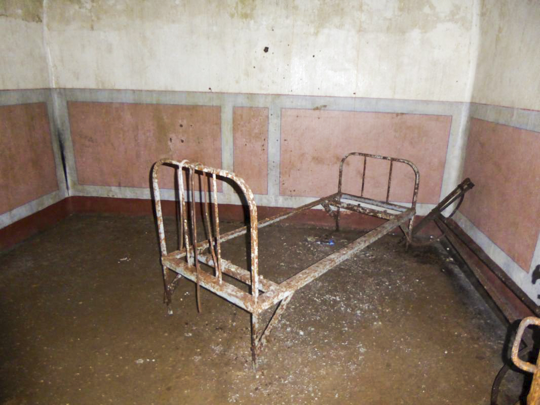 Ligne Maginot - ROTHERBERG - X30 (QUARTIER FREISTROFF - II/162°RIF) - (Abri) - Chambre d'officiers