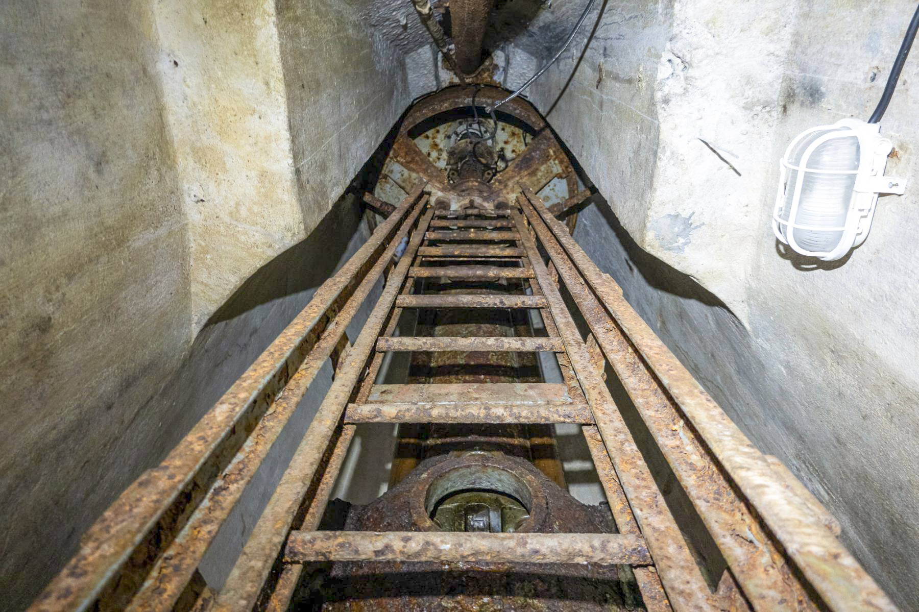 Ligne Maginot - CHENES BRULES - O4 - (Observatoire d'artillerie) - Cloche VP - Michel Teiten