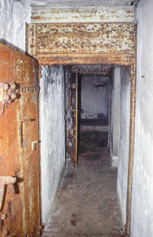 Ligne Maginot - NOUVEAU CRUSNES EST - C27 - (Casemate d'infanterie) - L'intérieur de la casemate - Valentin Hemmert