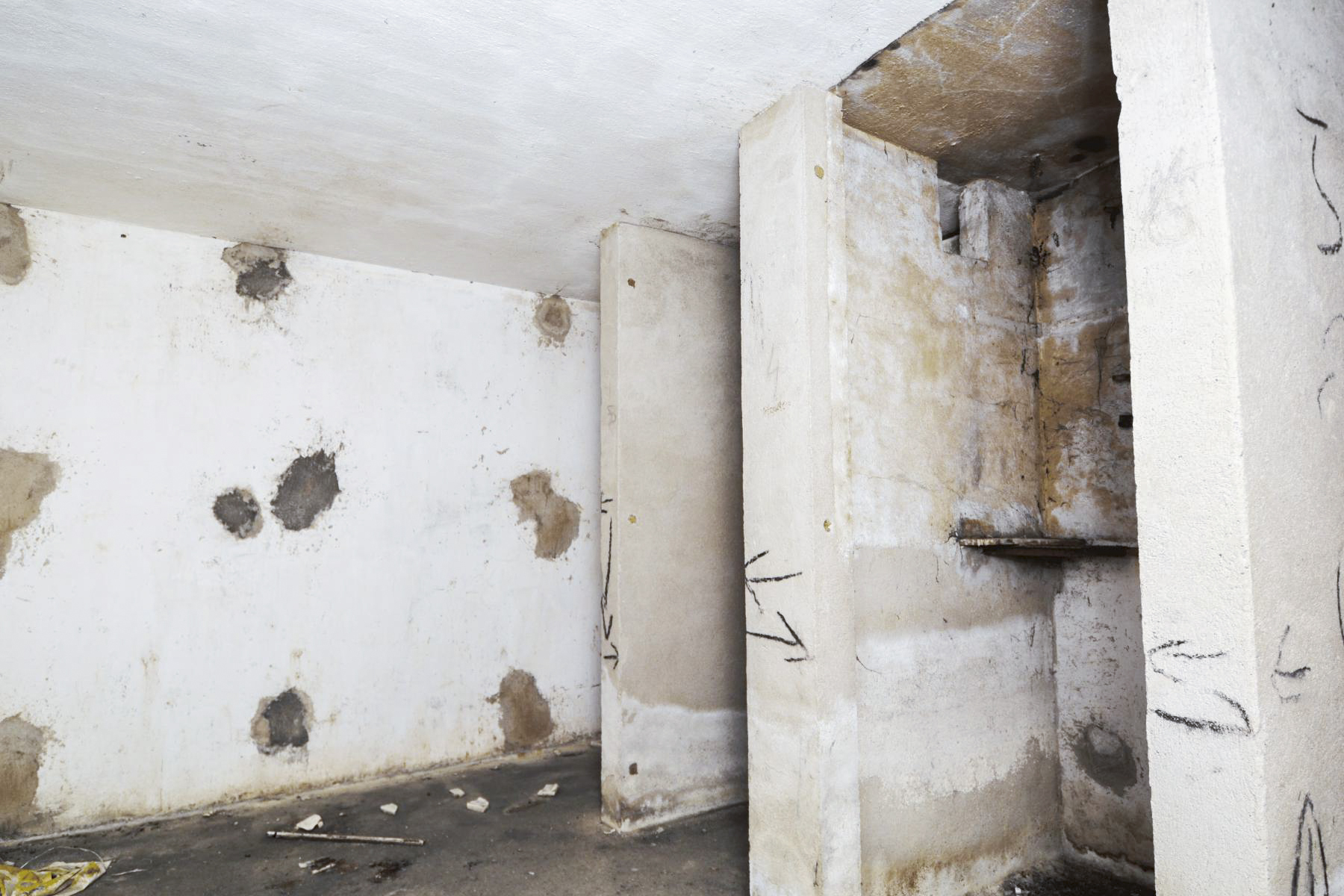 Ligne Maginot - GAEL (161° RIF) - (PC de Sous-Secteur) - Coté artillerie
Les cabines de messages - Pascal Lambert