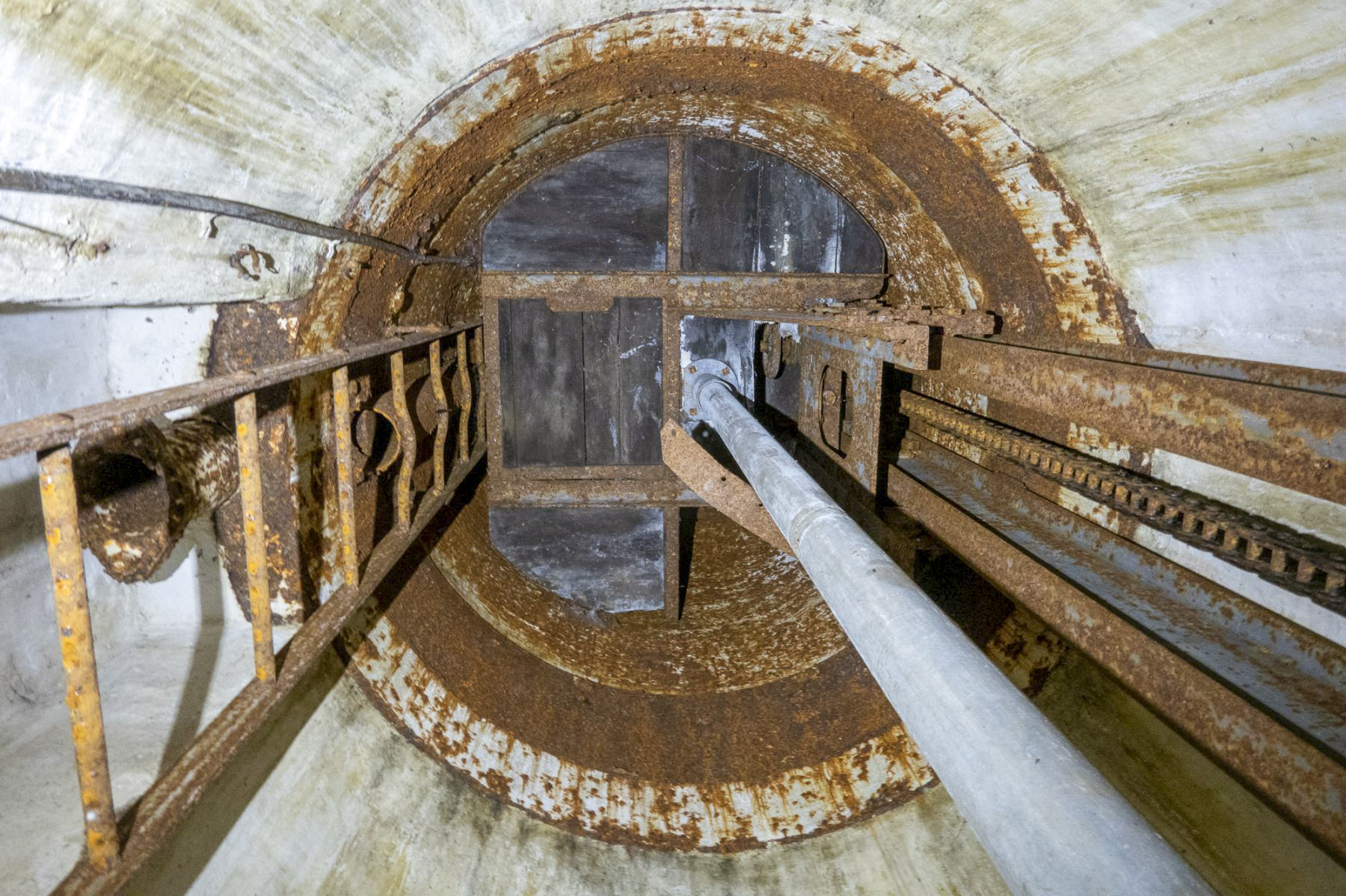 Ligne Maginot - BOUSSE - A24 - (Ouvrage d'infanterie) - Bloc 2
Cloche GFM - Michel Teiten