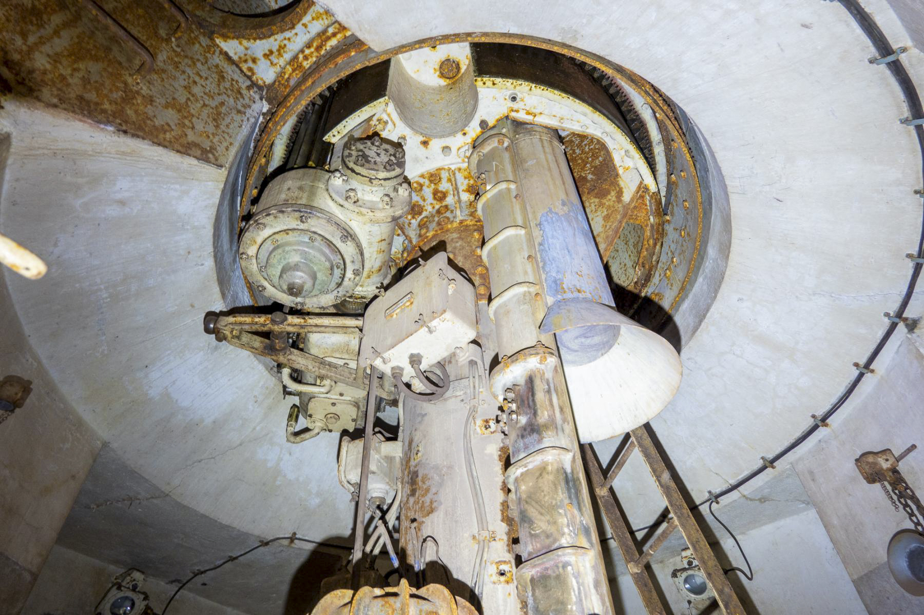 Ligne Maginot - BOUSSE - A24 - (Ouvrage d'infanterie) - Bloc 3
Tourelle mitrailleuse - Michel Teiten