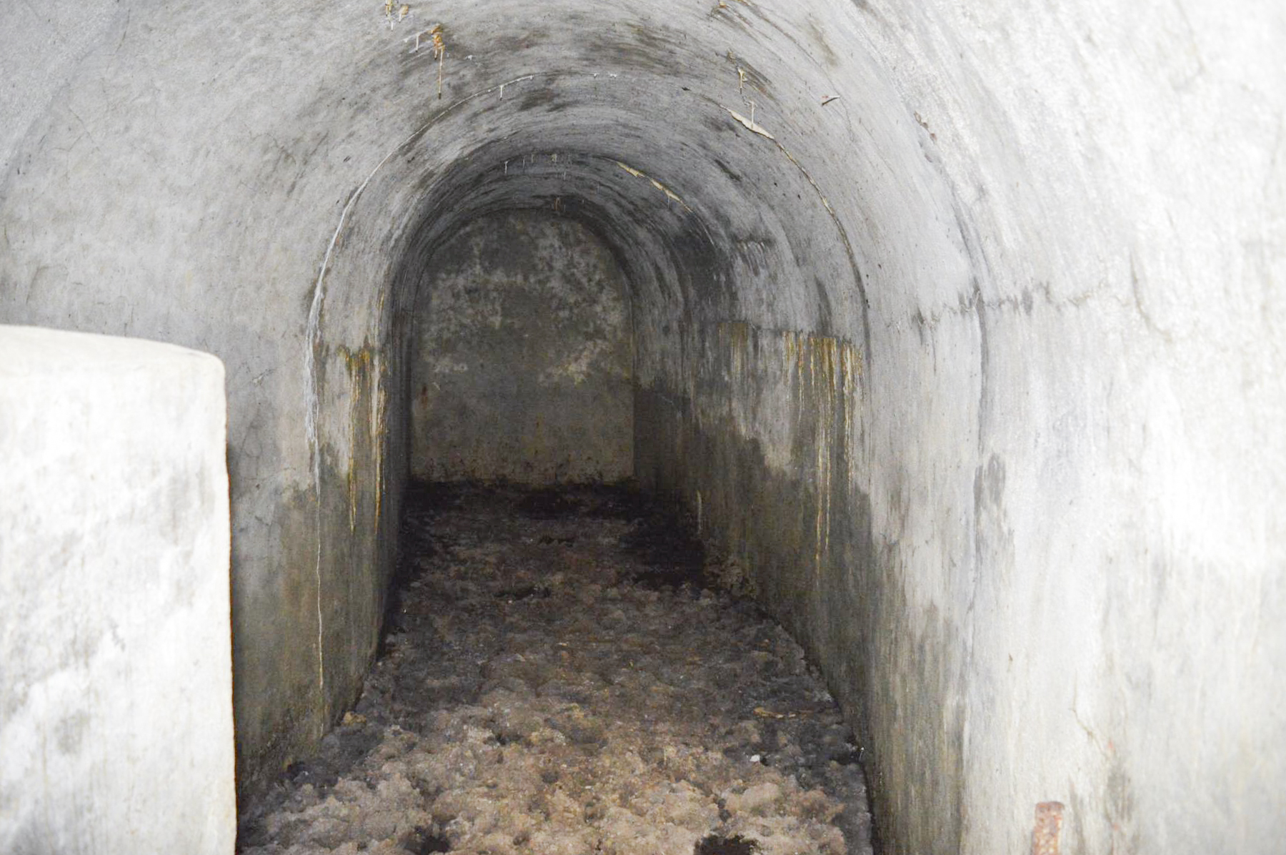 Ligne Maginot - LA DEA (D) - (Abri actif) - Au premier plan cuisine, à l'arrière-plan vivres de réserve - PRASIL Michal