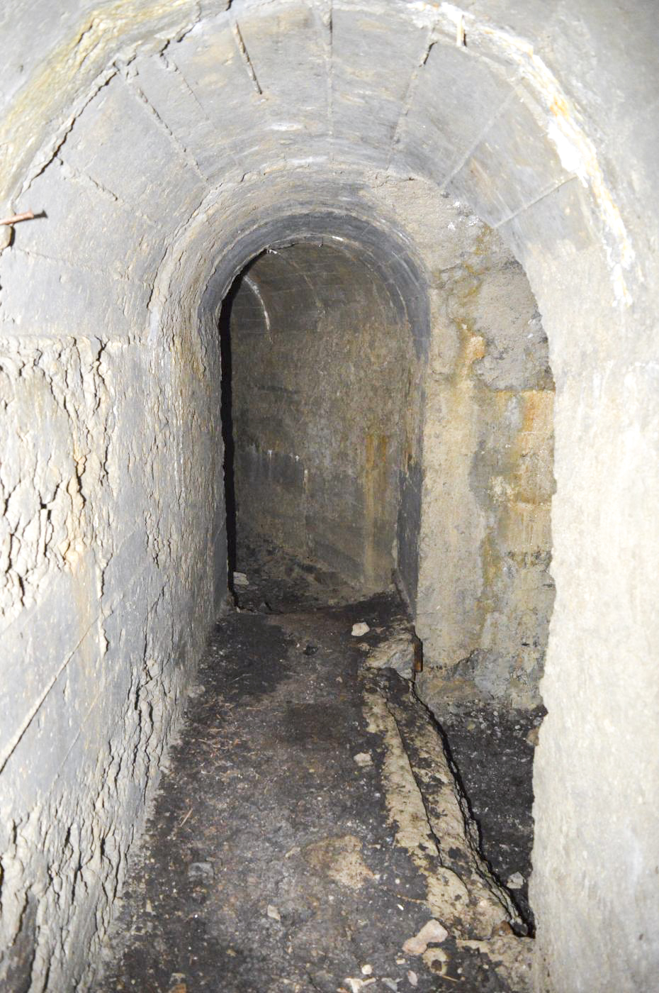 Ligne Maginot - LA DEA (D) - (Abri actif) - Galerie vers bloc 3, à droite latrines - PRASIL Michal