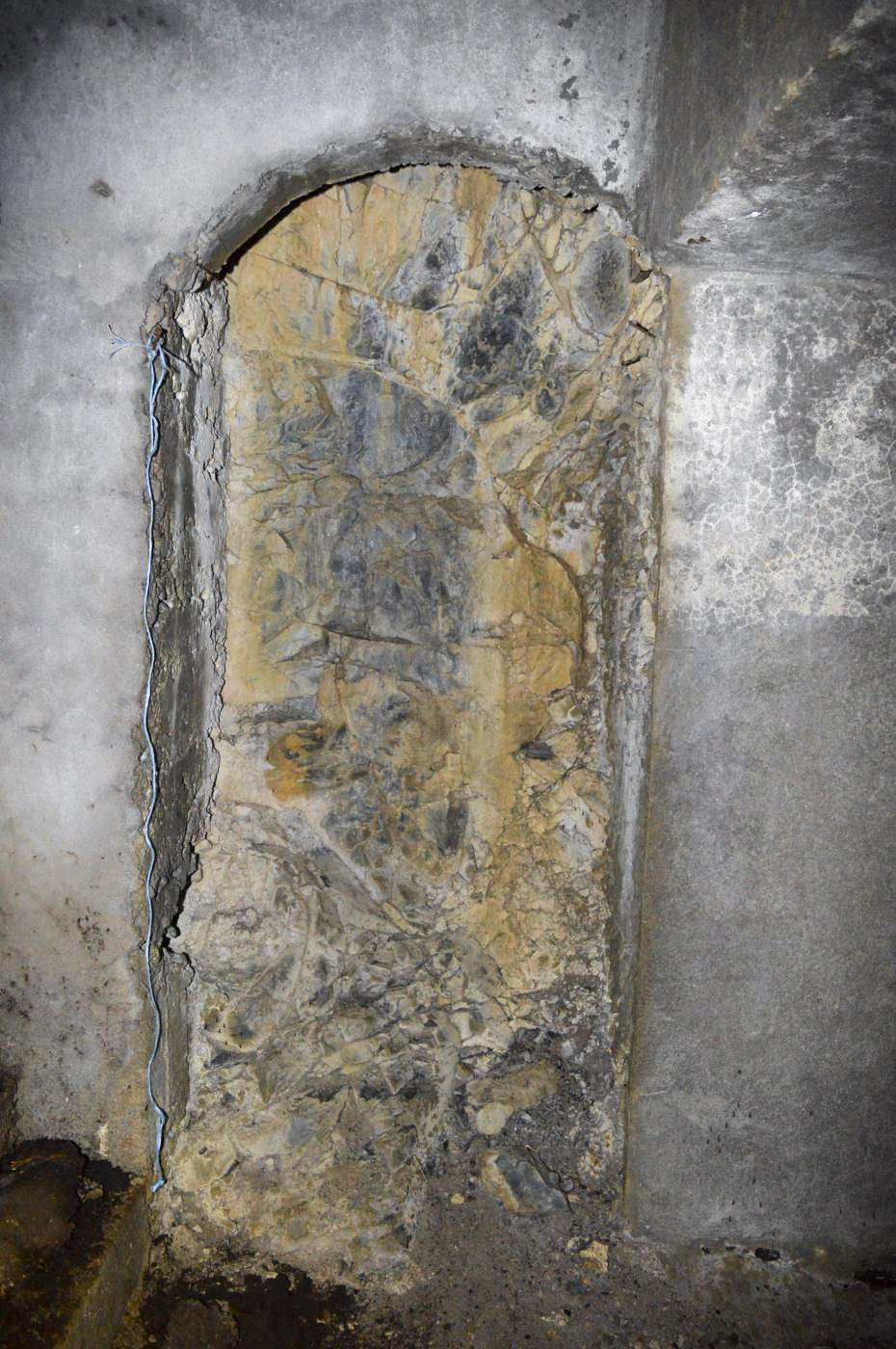 Ligne Maginot - LA DEA (D) - (Abri actif) - Cartouches (inachevé) et galerie du bloc 4 (casemate active - projet) - PRASIL Michal