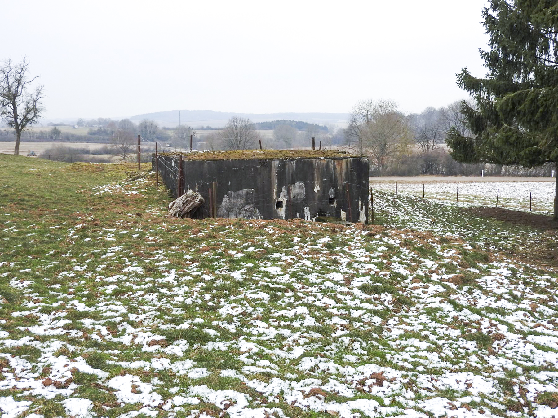 Ligne Maginot - KUHFELDER 2 - (Blockhaus pour arme infanterie) - La façade arrière du blockhaus. - STENGER Mathieu