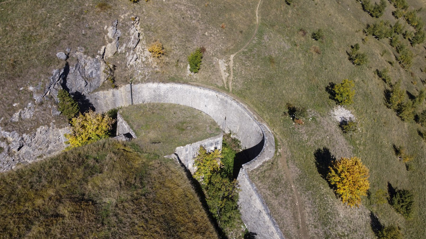 Ligne Maginot - LE TRUC - (Position d'artillerie préparée) - La caponnière - ELLENA Daniel - CUNY Philippe