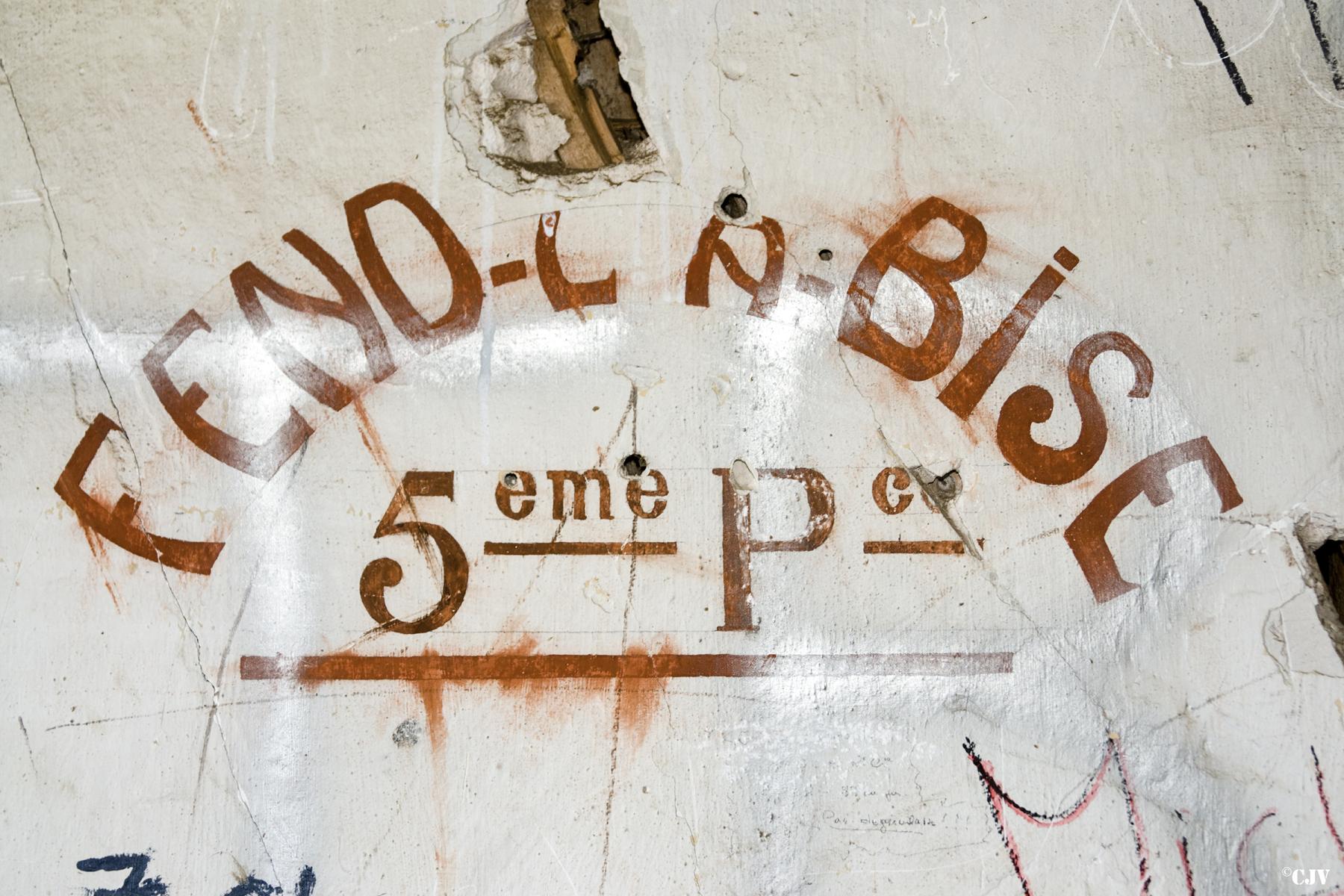 Ligne Maginot - LE TRUC - (Position d'artillerie préparée) - Peinture murale dans le casernement extérieur - Lia VERMEULEN