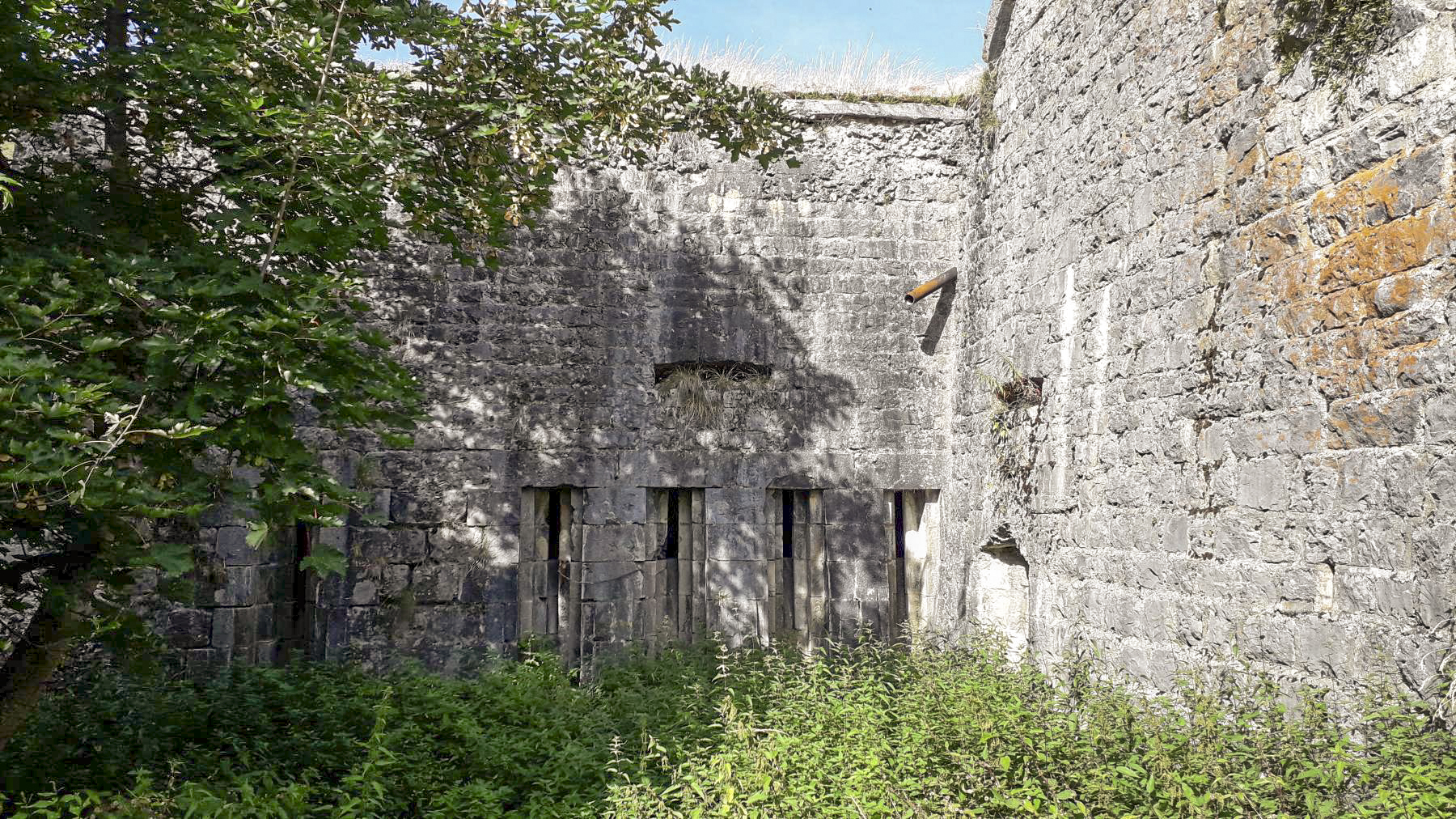 Ligne Maginot - LE TRUC - (Position d'artillerie préparée) - La caponnière double depuis le fossé ouest