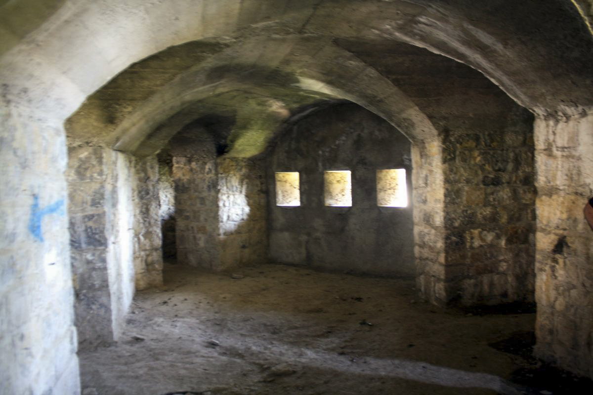 Ligne Maginot - LE TRUC - (Position d'artillerie préparée) - La caponnière
