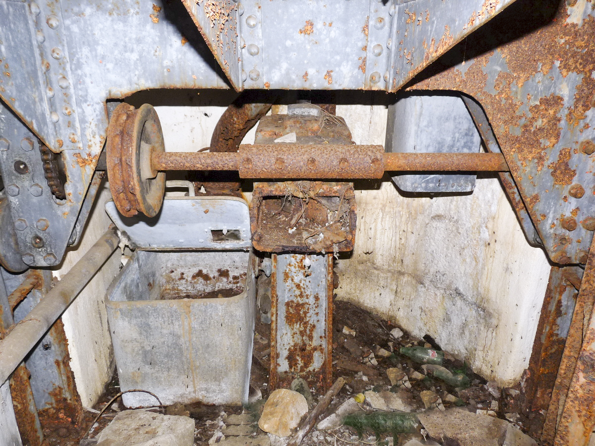 Ligne Maginot - ROUTE D'OTTANGE EST - C31 - (Casemate d'infanterie - Simple) - Cloche jumelage - Sylvie Laure LAMBERT