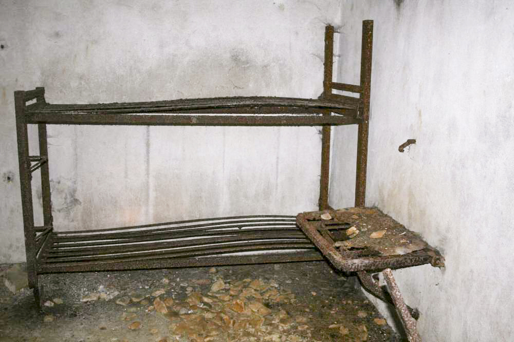 Ligne Maginot - DB7 - (Blockhaus pour canon) - Chambre de tir C47 coté gauche - Eric Klamerek