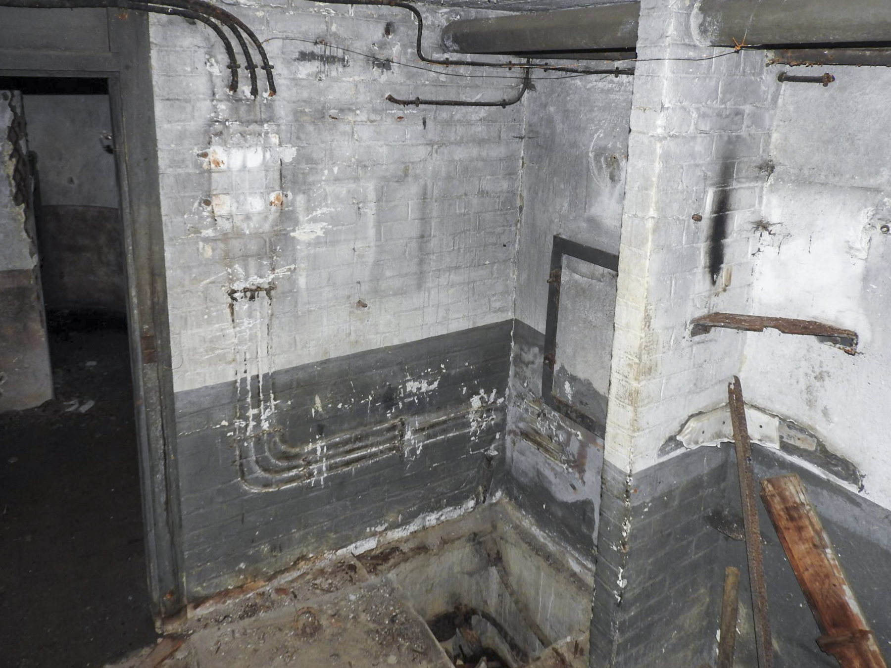 Ligne Maginot - TRESSANGE - C32 - (Casemate d'infanterie - Simple) - Le central téléphonique. - STENGER Mathieu