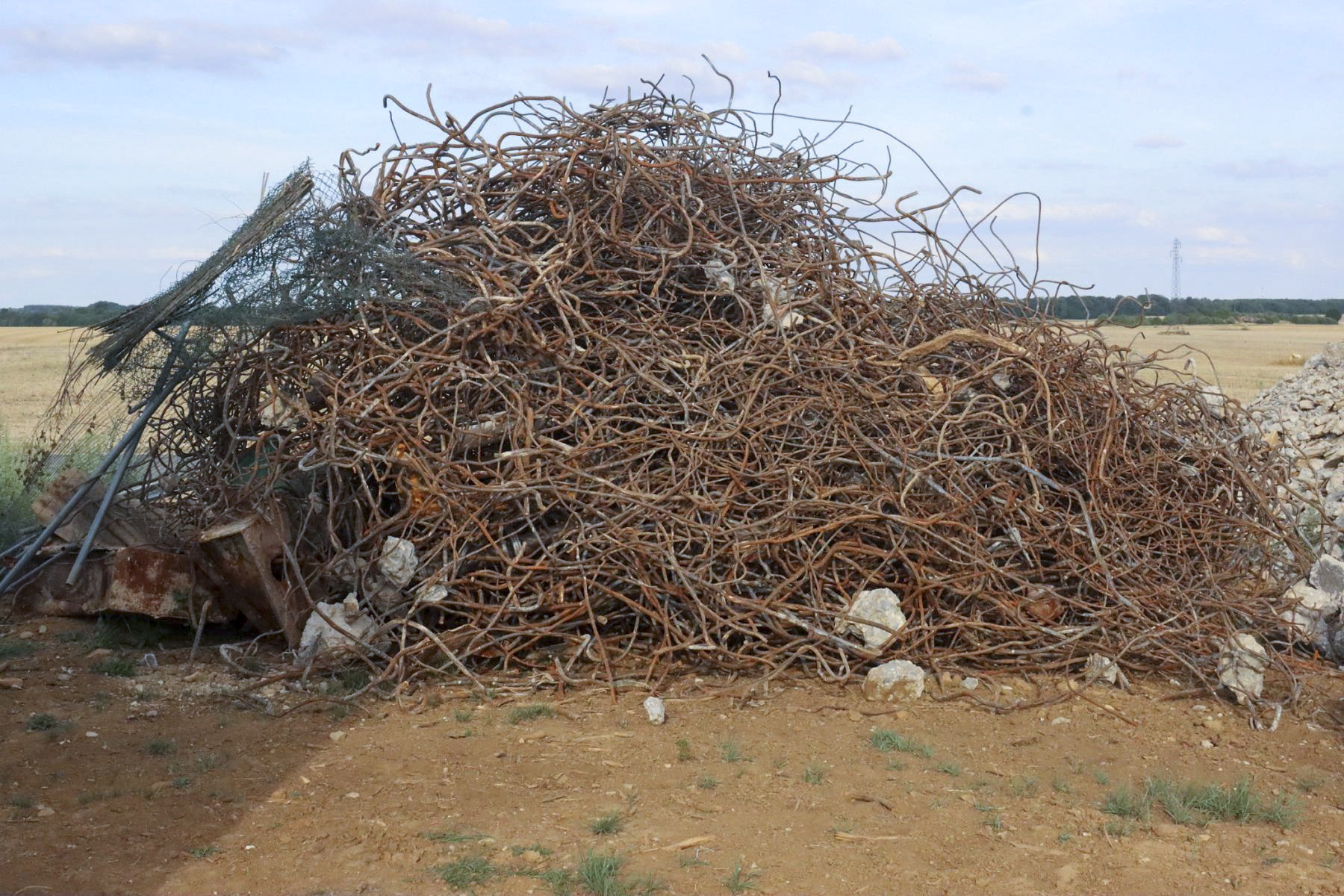 Ligne Maginot - DB5 - (Blockhaus pour canon) - Le blockhaus après destruction 
Juillet 2022 - Eric Klamerek