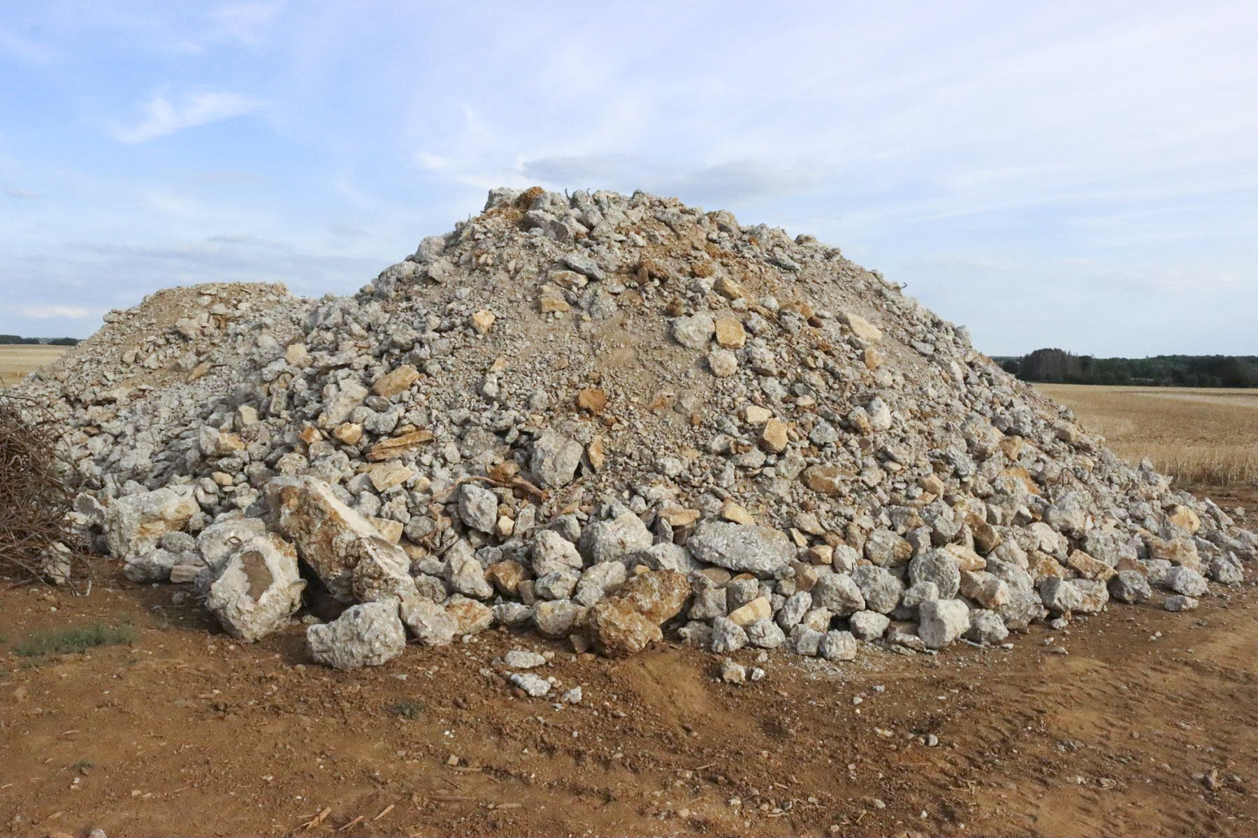Ligne Maginot - DB5 - (Blockhaus pour canon) - Le blockhaus après destruction 
Juillet 2022 - Eric Klamerek