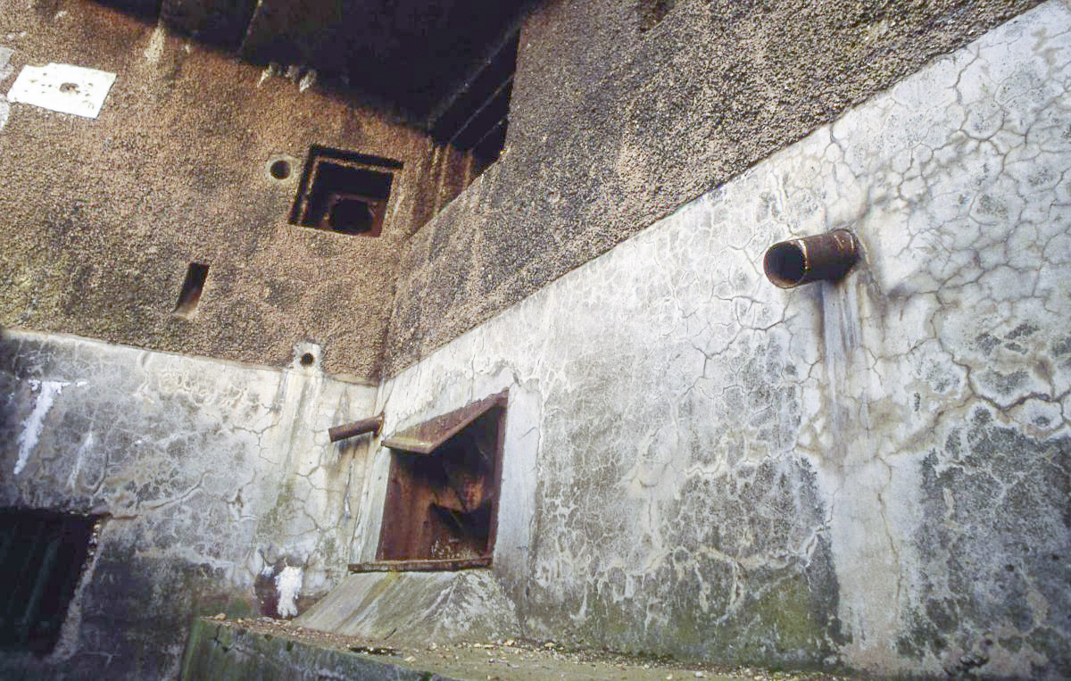 Ligne Maginot - FOND D'HAVANGE - C34 - (Casemate d'infanterie - Simple) - Depuis le fond du fossé diamant