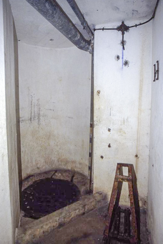 Ligne Maginot - FOND D'HAVANGE - C34 - (Casemate d'infanterie - Simple) - L'étage inférieur
Le puits