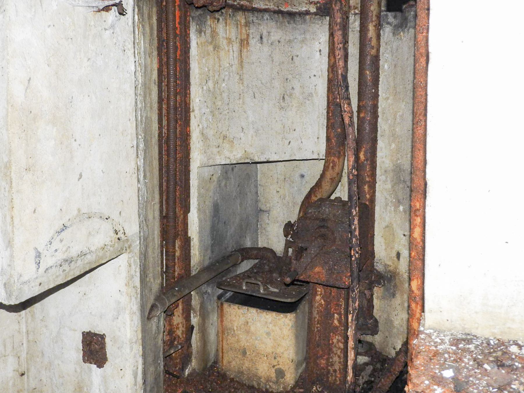 Ligne Maginot - GROS BOIS - C35 - (Casemate d'infanterie - Simple) - Le puits de la cloche JM. - STENGER Mathieu