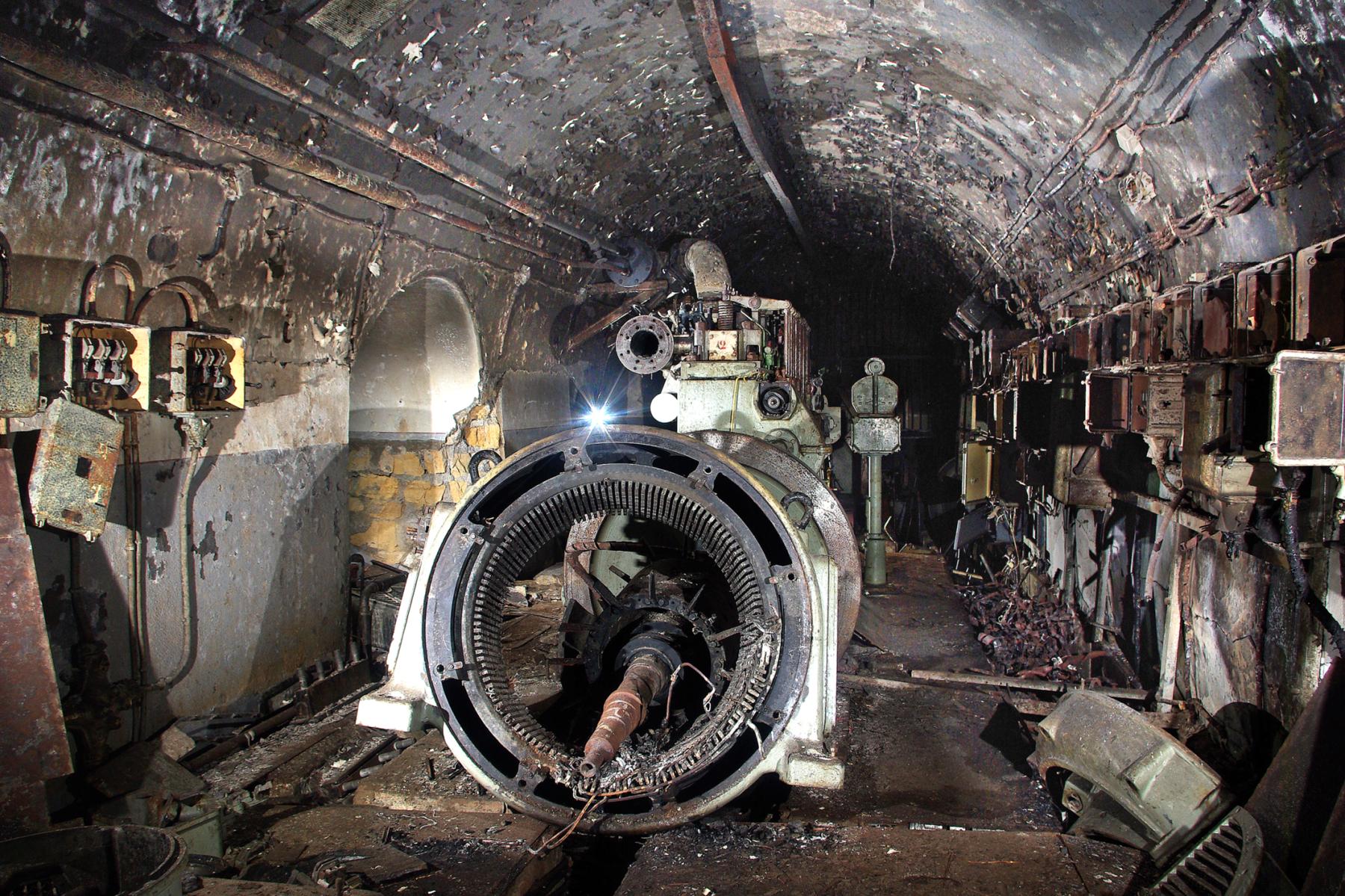 Ligne Maginot - METRICH - A17 - (Ouvrage d'artillerie) - Usine (SGCM n°2) trente ans après... pour comparaison avec la photo précédente - Frédéric LISCH
