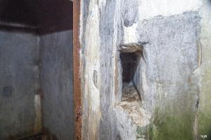Ligne Maginot - BOIS DU LAIT - (PC) - L'ouverture pour le passage des cables
