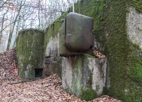 Ligne Maginot - BOIS DE KANFEN EST - C43 - (Casemate d'infanterie - Simple) - Niche pour projecteur et entrée