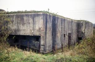 Ligne Maginot - KOENIGSMACKER NORD - C48 - (Casemate d'infanterie - Simple) - Fossé inondé
